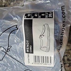 Women's Size 10 Camo Wendy Heydudes